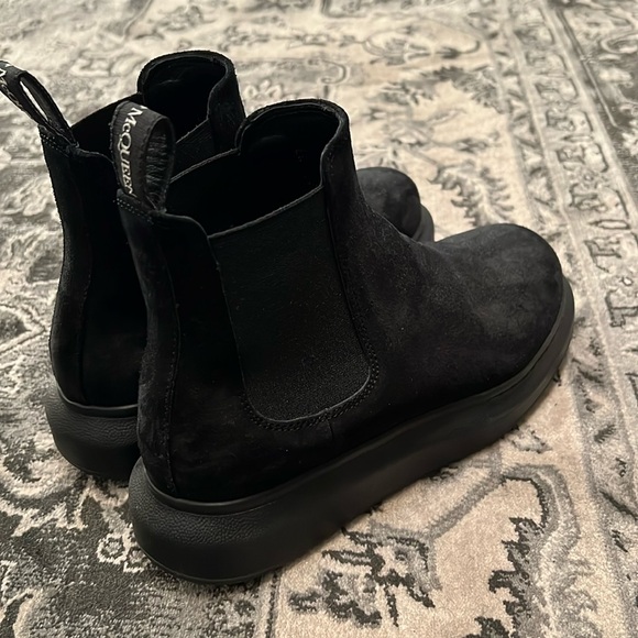 ALEXANDER MCQUEEN Black Suede Chelsea Ankle Boots, 37 - Picture 10 of 16